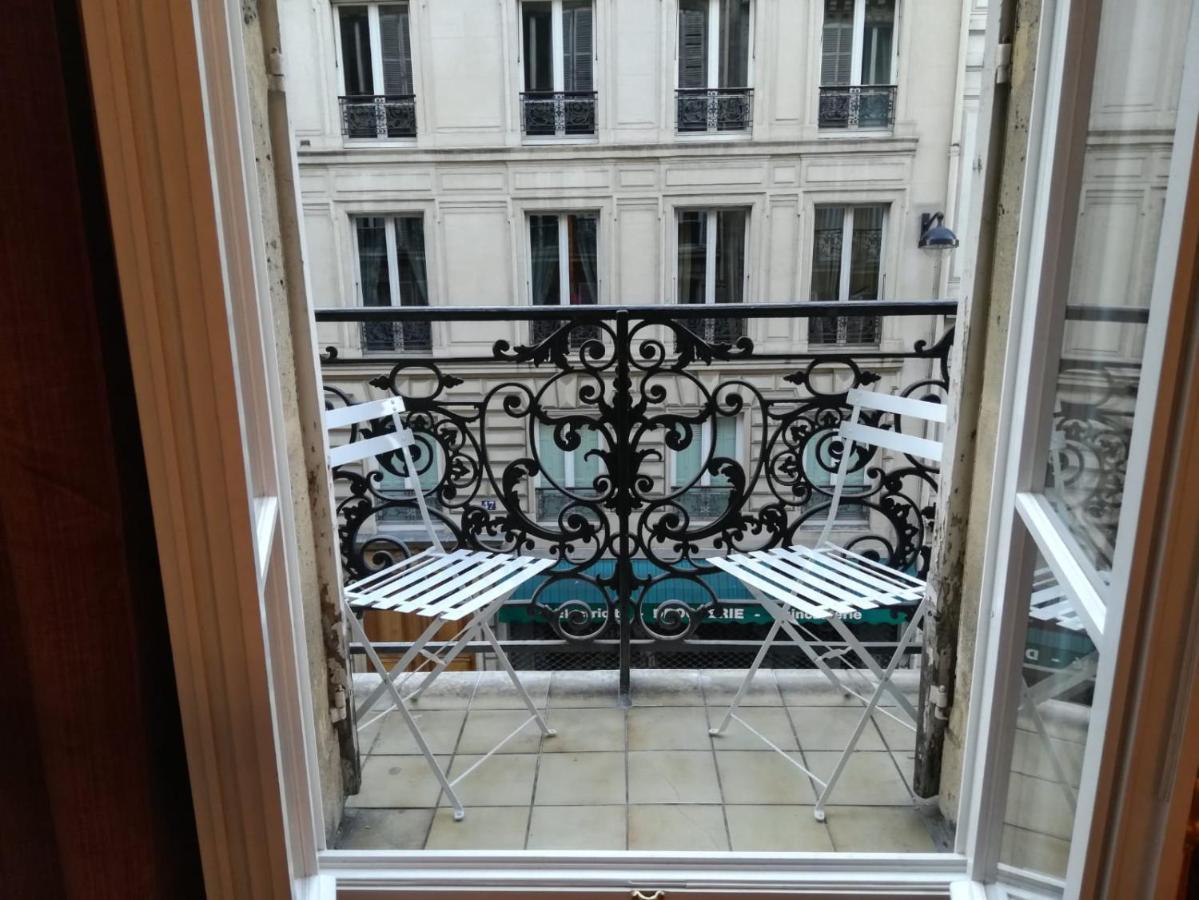 Couette-café Maison De Lignières - - Quartier Champs-elysées Paris